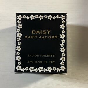 Marc Jacobs Daisy Black and White Eau de Toilette